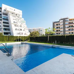 https://estiloso-apartamento-junto-arroyo-de-la-miel-y-puerto-marina.es-andalucia.com